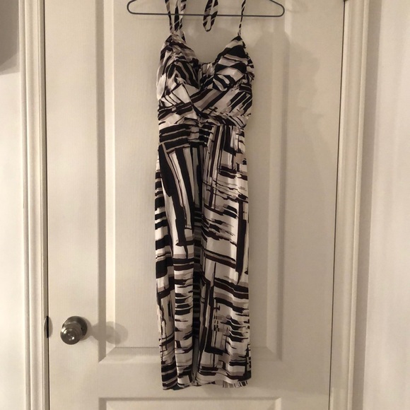 Knee Length Dress - Picture 1 of 3